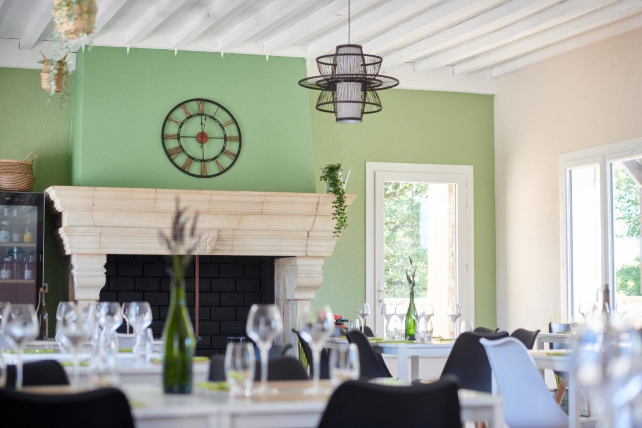 Hotel Carre Saint Pierre&Restaurant à Marey-les-Fussey Extérieur photo